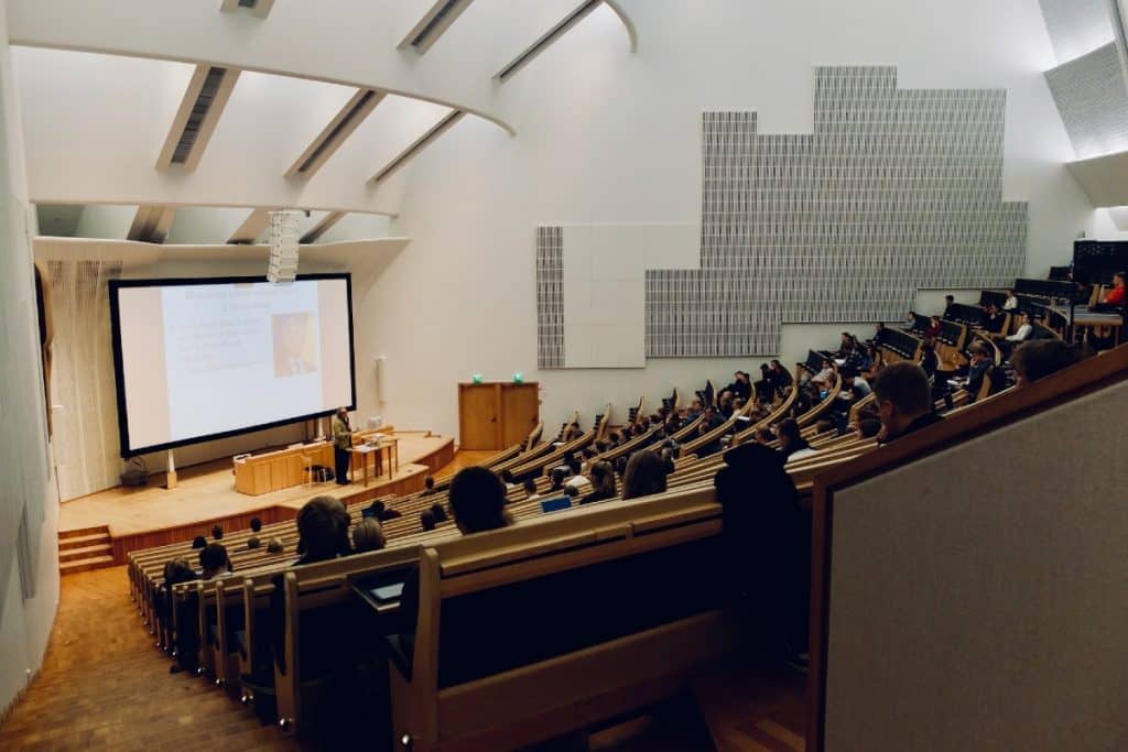 amphithéâtre en école de commerce