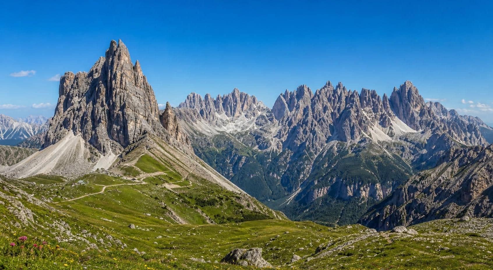 découvrez les dolomites : guide complet des meilleures randonnées, sommets incontournables et conseils pratiques pour visiter sans voiture.